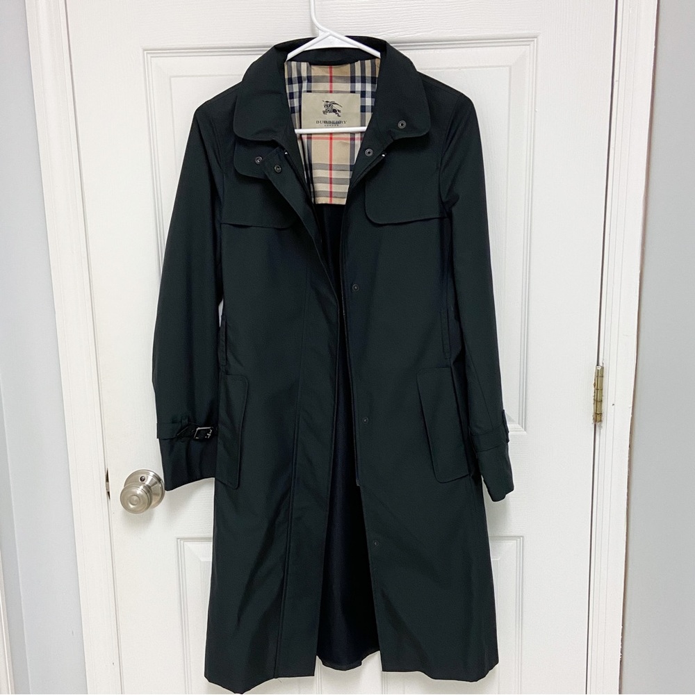 EUC Burberry London Tess Black Fitted Trench Coat Size 2R